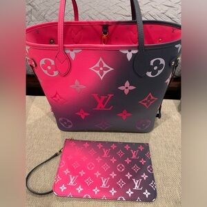 Like new, pristine limited edition Louis Vuitton Neverfull MM
